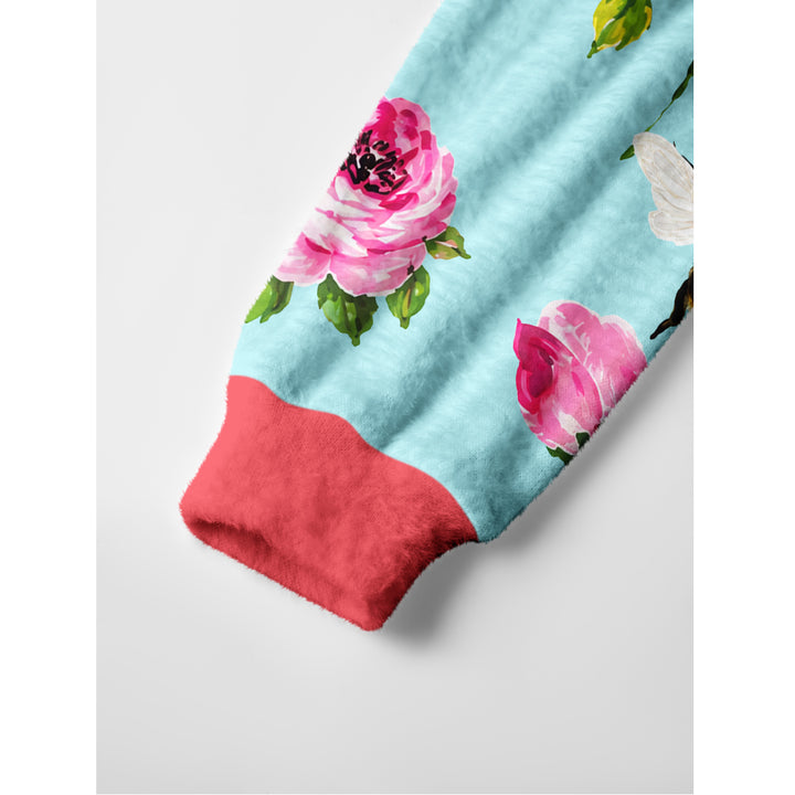 Maglione a girocollo con stampa “Giardino con rosa rosa e calabrone”