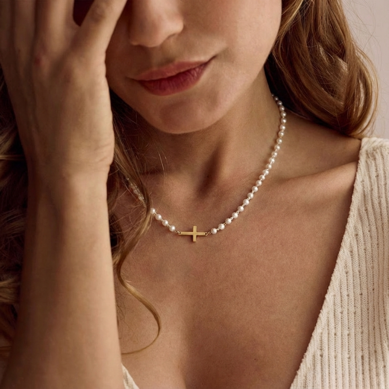 Mirabile™ - Collana a Croce Decorata con Perle d&