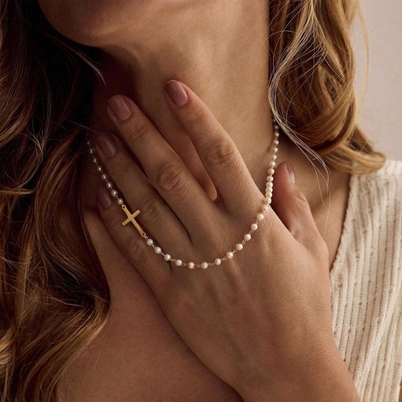 Mirabile™ - Collana a Croce Decorata con Perle d&