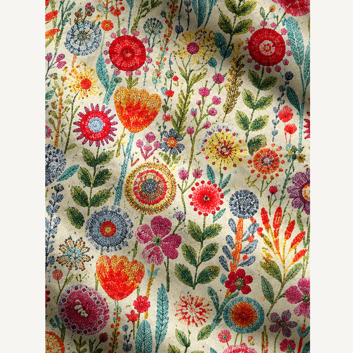 Cardigan lavorato a maglia da giardino di campagna con fiori di campo colorati