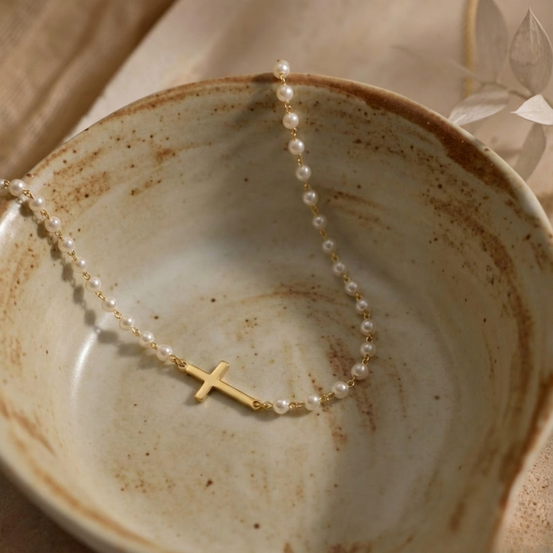 Mirabile™ - Collana a Croce Decorata con Perle d&