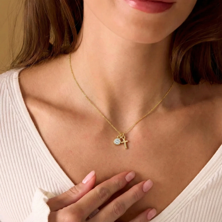 Serafina™ - Collana a Croce con Pietra Nascosta
