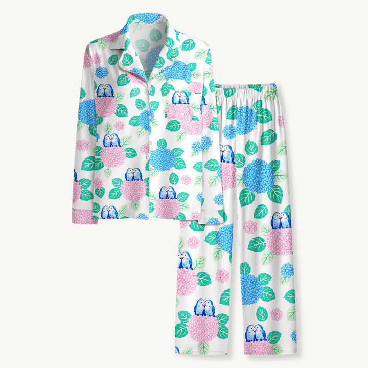 Set di pigiami a maniche lunghe con ortensie e uccellini blu da giardino