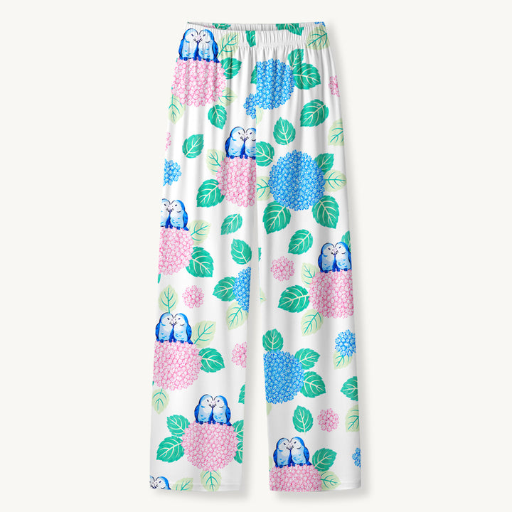 Set di pigiami a maniche lunghe con ortensie e uccellini blu da giardino