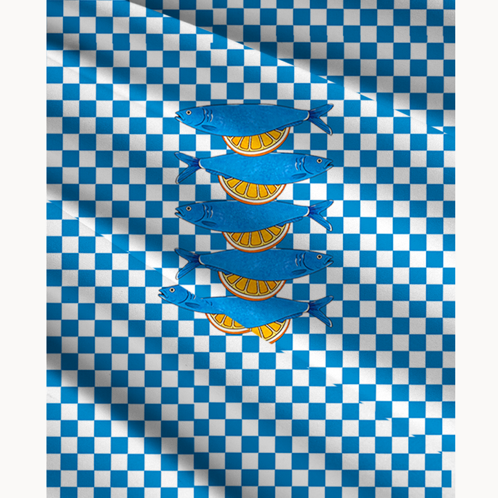 Gonna lunga blu limone e abito senza spalline