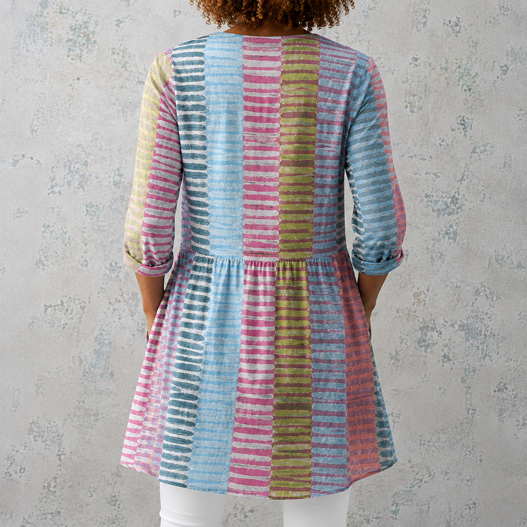 Gaia | Camicia lunga in lino con strisce acquerellate dipinte a mano