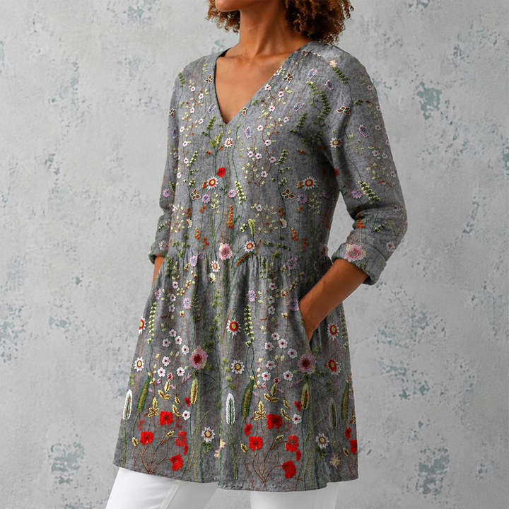 Petra | Blusa lunga in lino con ricamo di fiori selvatici