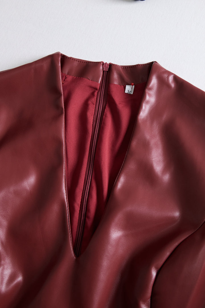 Abito aderente da donna nero con scollo a V e maniche lunghe