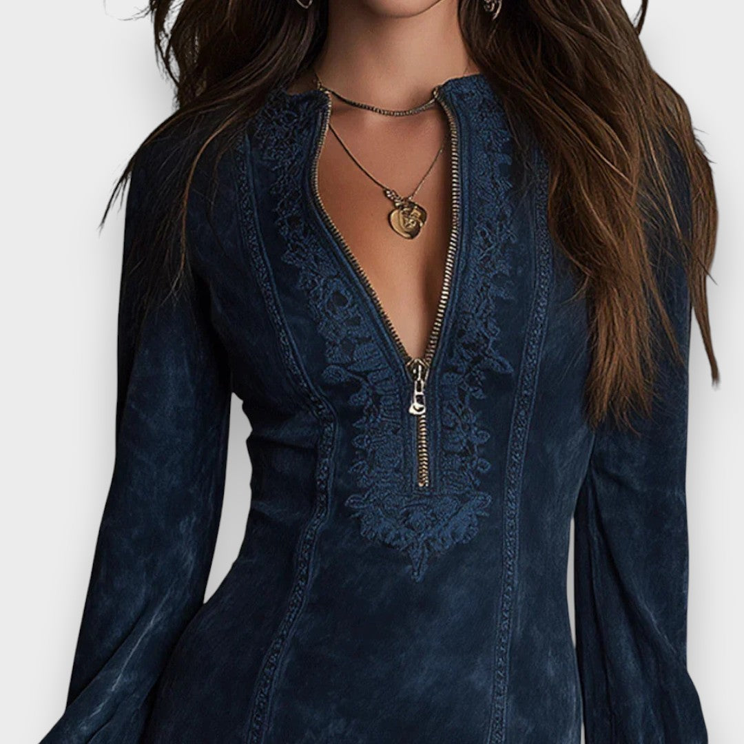 Jane | Mini abito in suede blu con pizzo