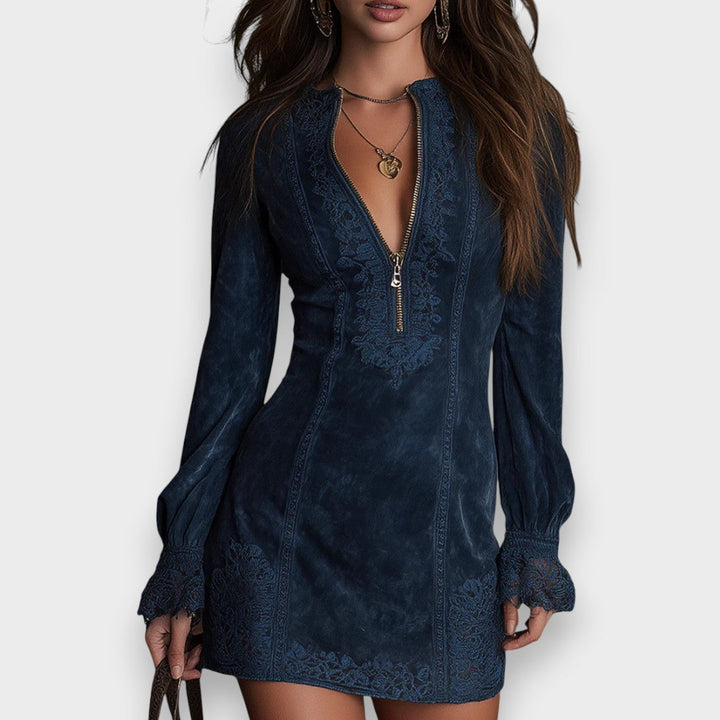 Jane | Mini abito in suede blu con pizzo