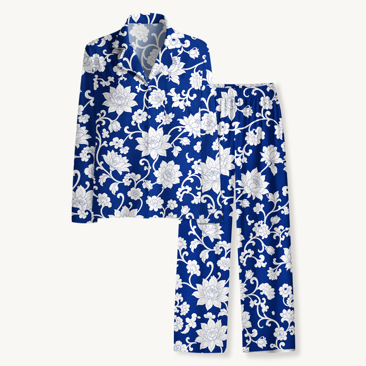 Set di pigiami a maniche lunghe con fiori blu e bianchi in porcellana